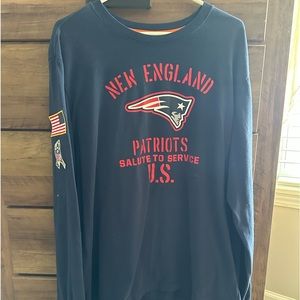 New England Patriots salute to service T-shirt still like new